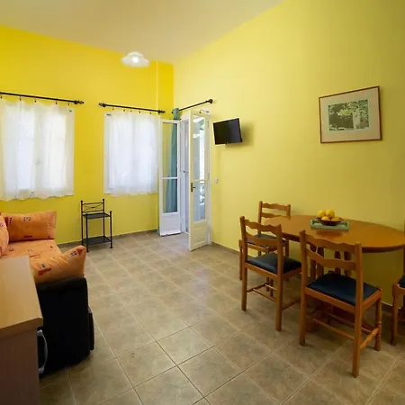 Spertos Apartments Ormos  Exterior photo