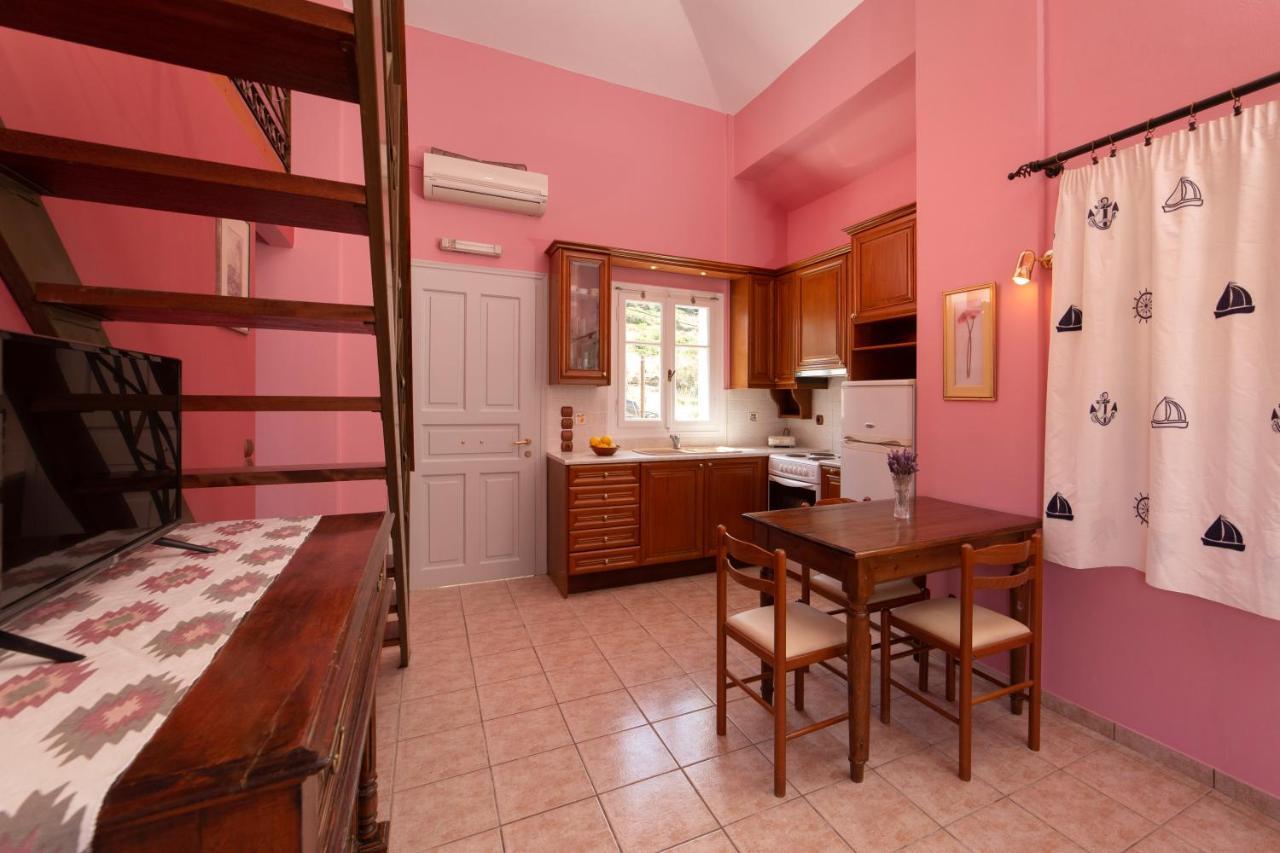 Spertos Apartment